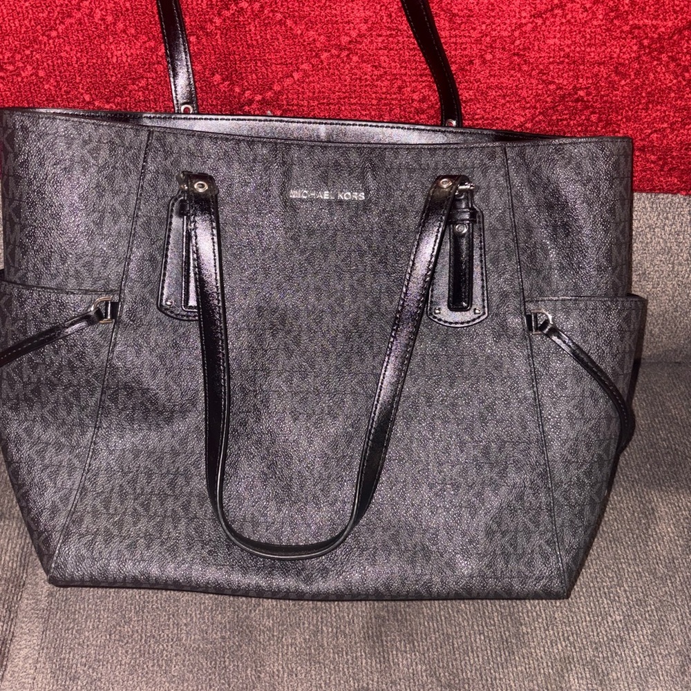 Michael Kors Signature Black Tote